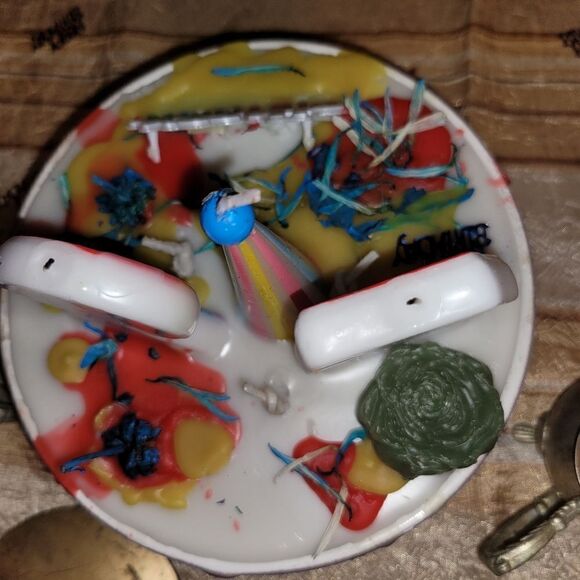 Occasional, bug repellent candle or scent - Picture 10 of 16